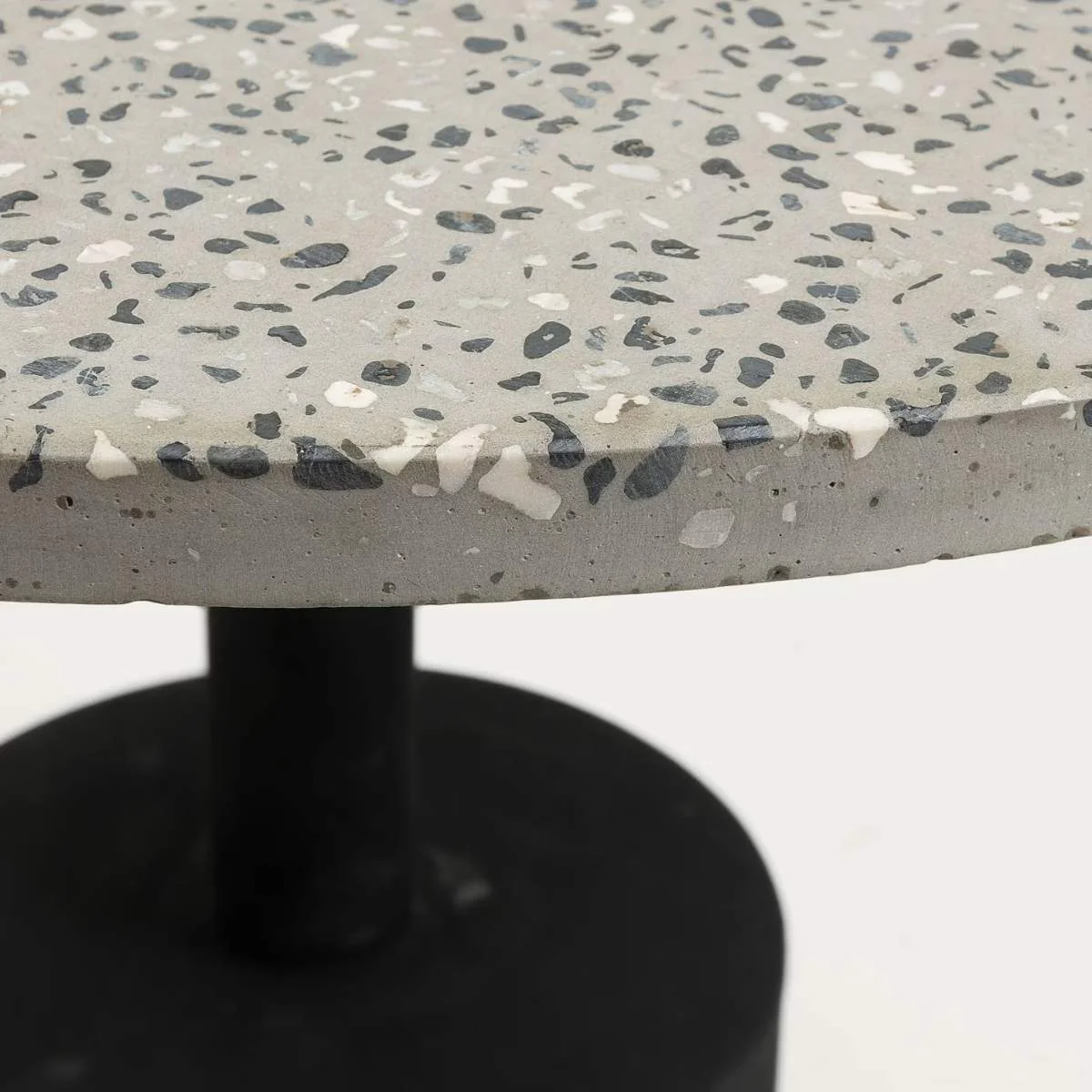 Kave Home Delano grey terrazzo side table with steel legs in a black finish, Ø 55 cm - Image 2