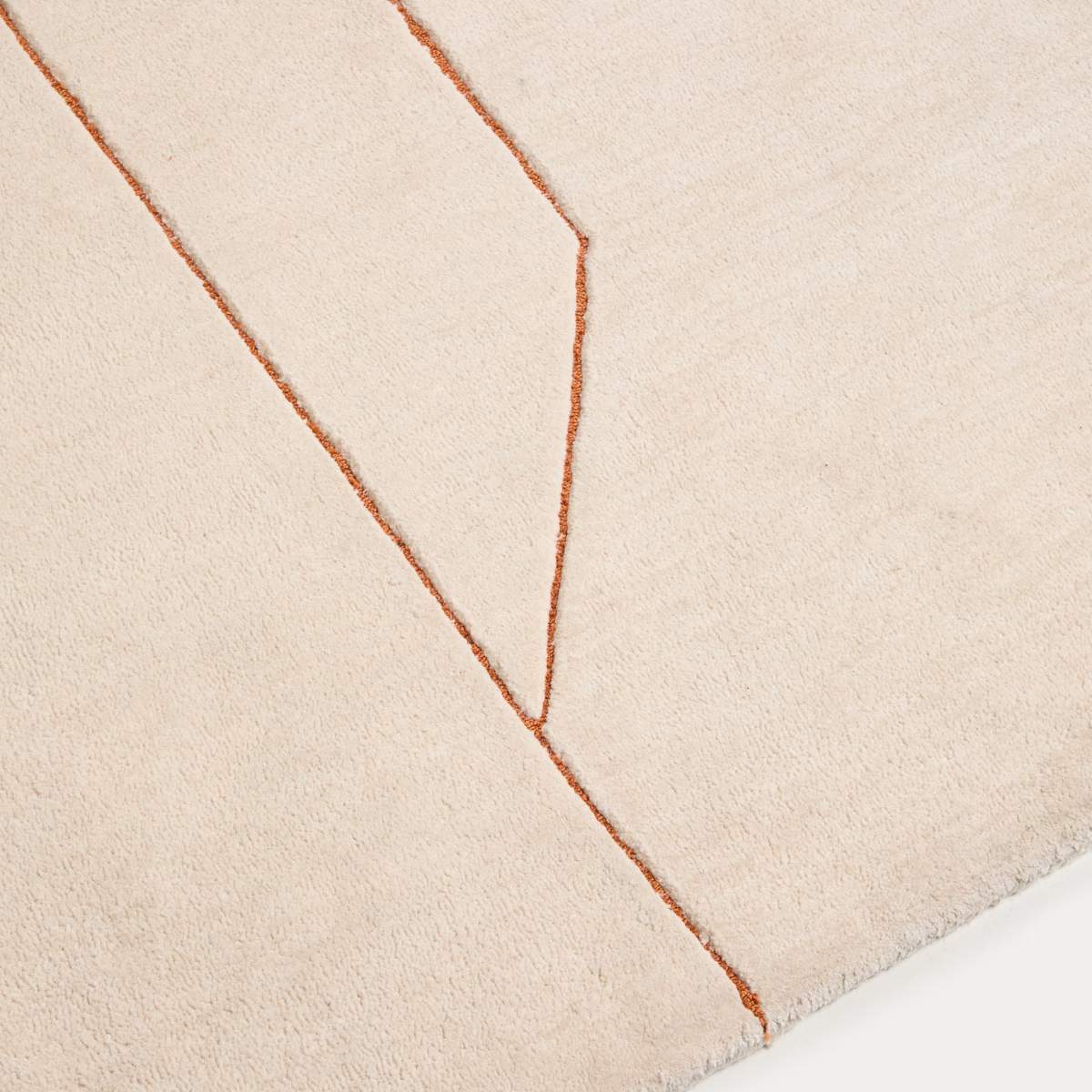 Kave Home Delide ecru synthetic fibre rug with orange graphic detail 200 x 300cm - Image 2