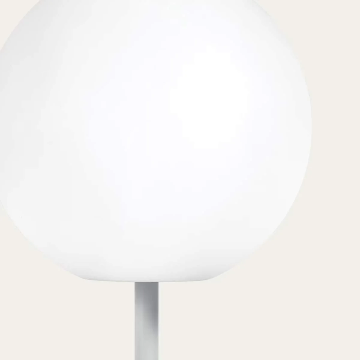 Kave Home Dinesh outdoor table lamp in grey aluminium 40 cm - Image 4