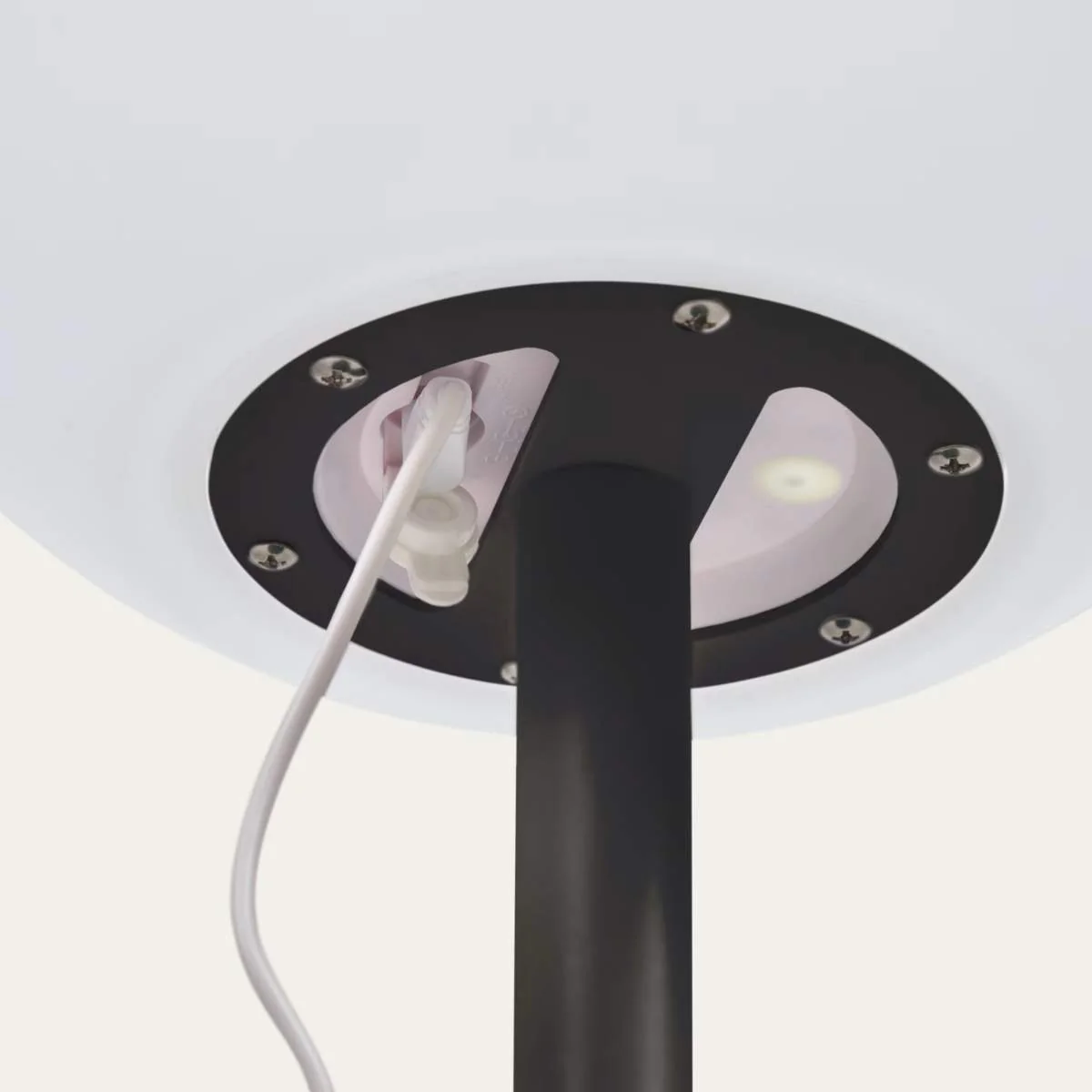 Kave Home Dinesh outdoor table lamp in grey aluminium 40 cm - Image 9
