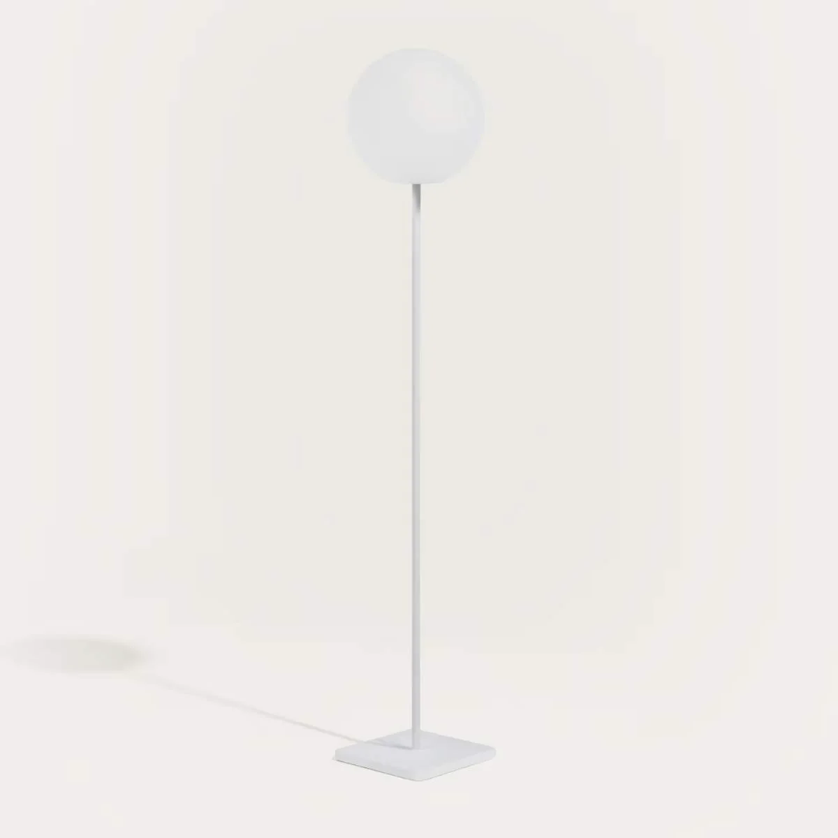 Kave Home Dinesh outdoor solar floor lamp in black steel 120 cm - Image 5