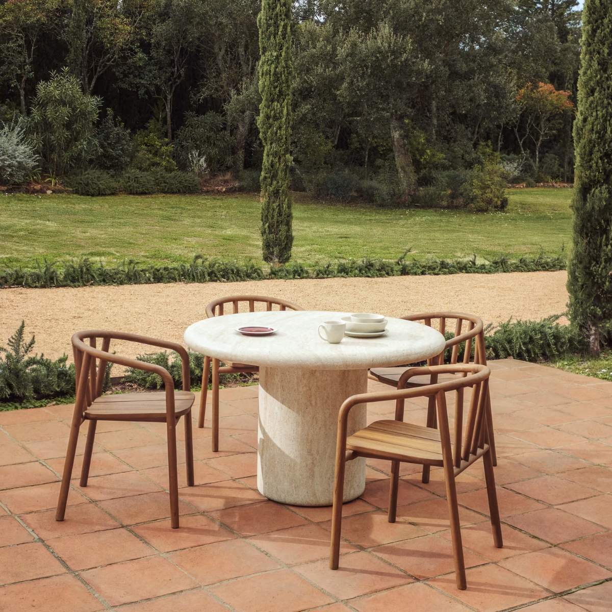 Kave Home Drasi round concrete table with travertine-effect finish Ø122cm - Image 6