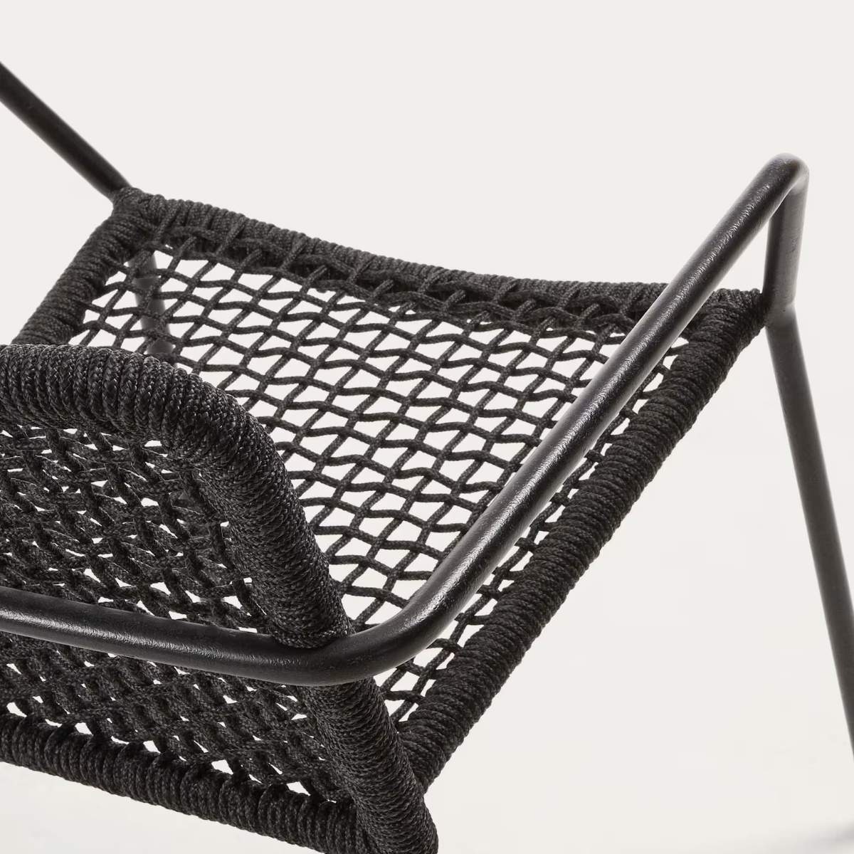 Kave Home Ellen stackable outdoor chair in black cord and galvanised steel - Image 5