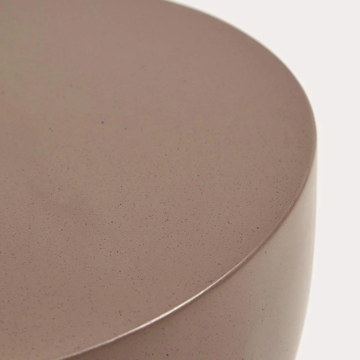 Kave Home Garbet side table in brown concrete Ø 32cm - Image 5