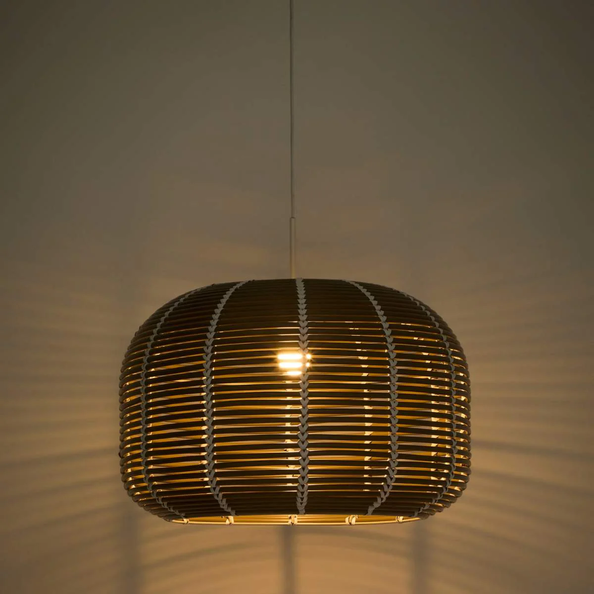 Kave Home Garoina lampshade for outdoor ceiling lamp in taupe synthetic rattan Ø 50cm - Image 12