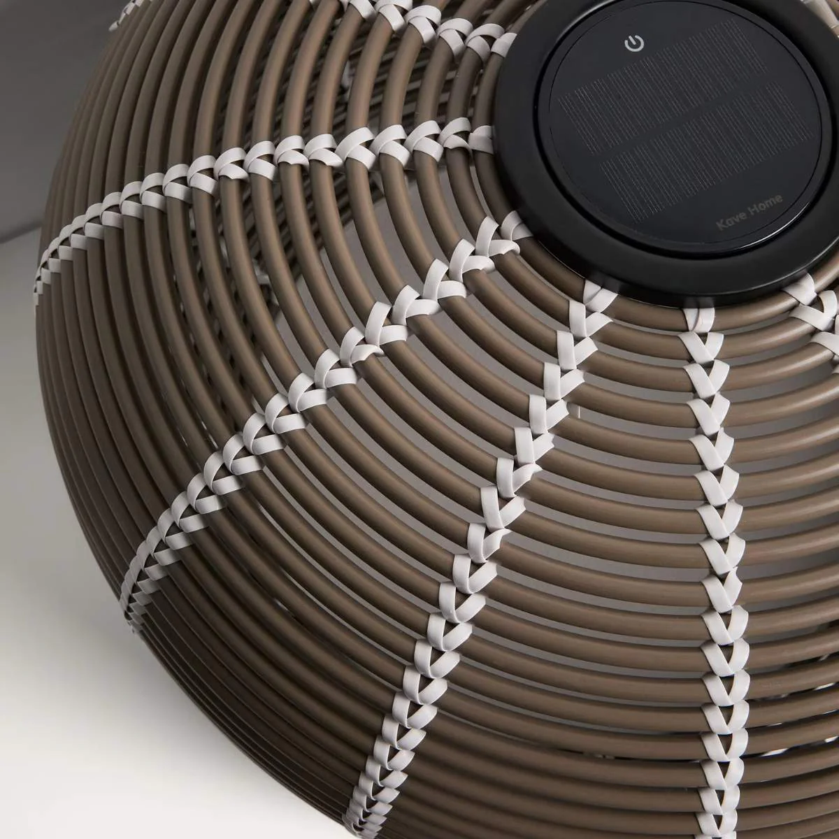 Kave Home Garoina outdoor solar LED table lamp in taupe synthetic rattan Ø50cm - Image 3