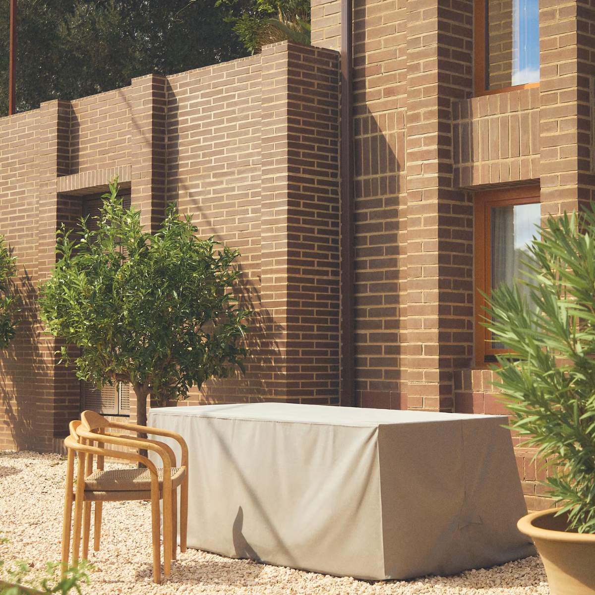 Kave Home Iria protective cover for outdoor furniture max. 210 x 110 cm - Image 6