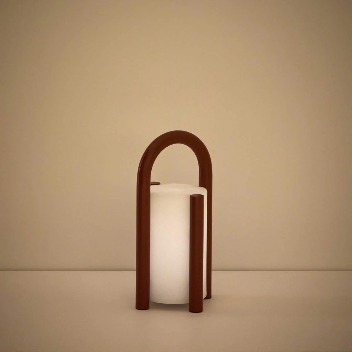 Kave Home Leros small portable table lamp in green polyethylene and steel - Image 27