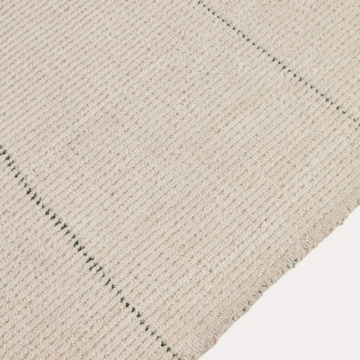 Kave Home Lisdan ecru synthetic fibre rug with green graphic detail 200 x 300cm - Image 2