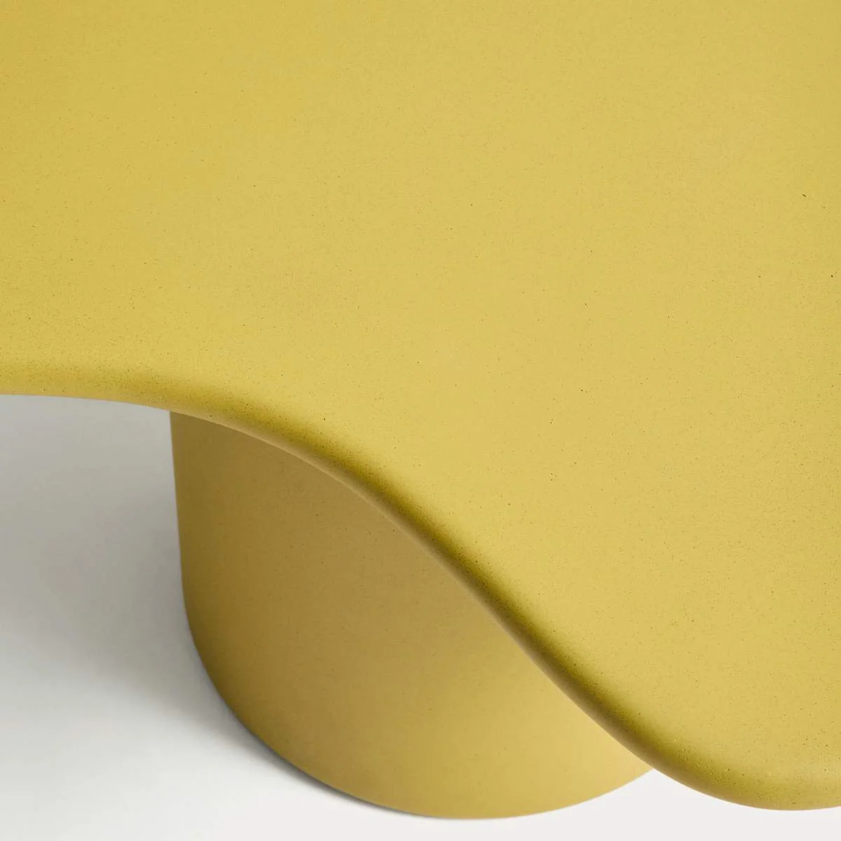 Kave Home Macarella coffee table in mustard concrete 83 x 77cm - Image 4