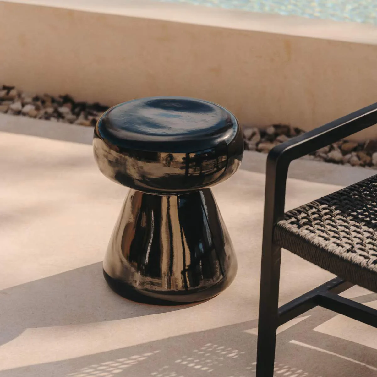 Kave Home Manya black ceramic side table, Ø 38 cm - Image 5