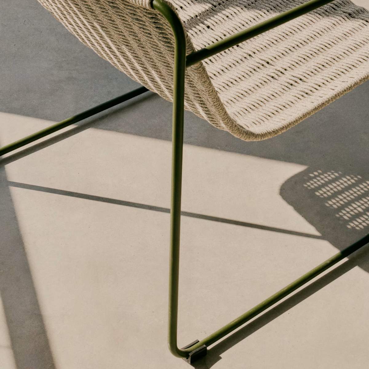 Kave Home Maurina stackable armchair in green galvanised steel and green rope cord - Image 22