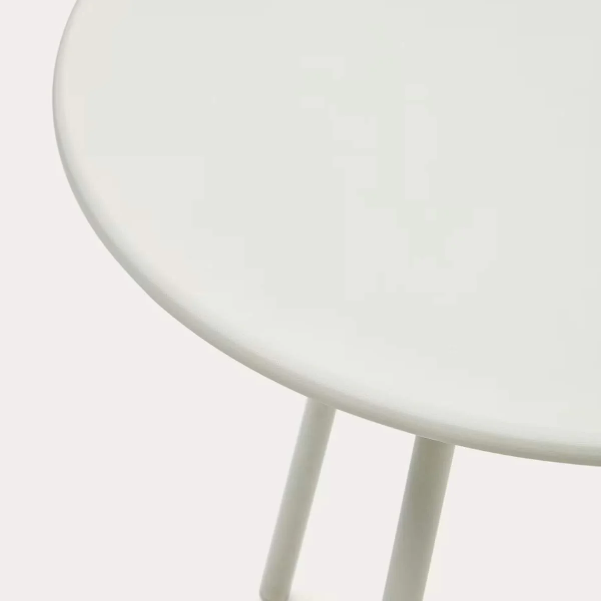 Kave Home Montjoi round outdoor table in steel with a white finish, Ø 70 cm - Image 3