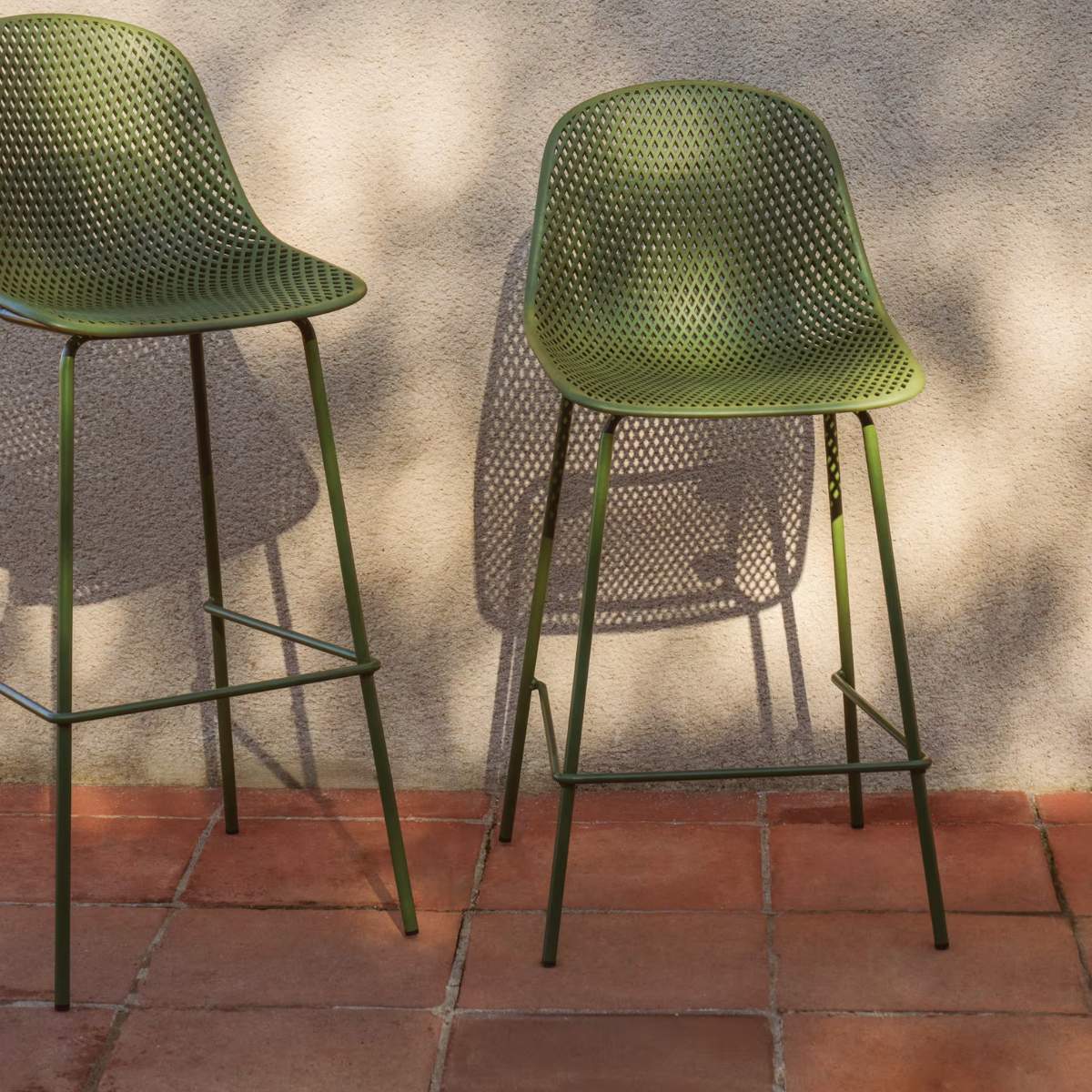 Kave Home Quinby brown outdoor stool 65cm - Image 28