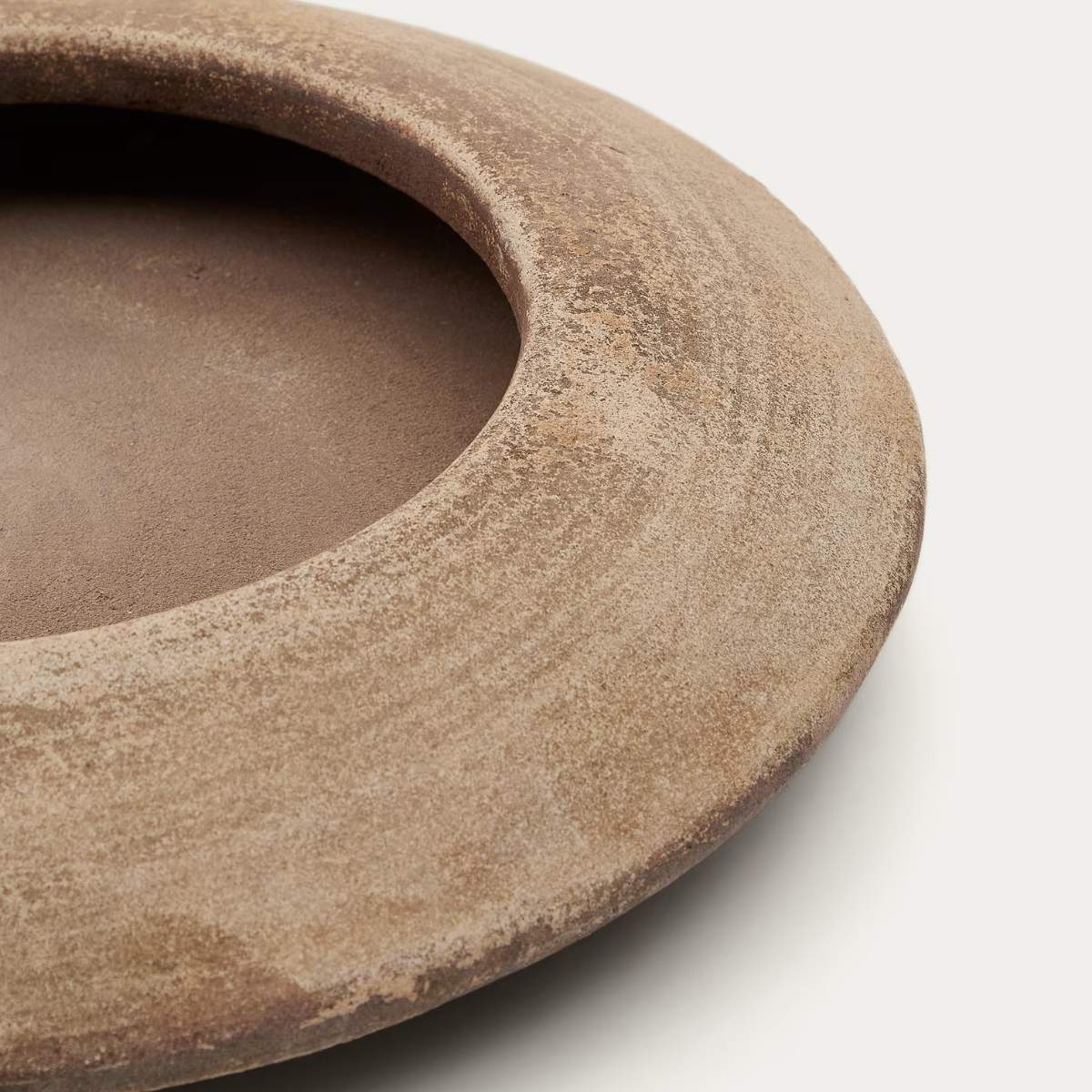 Kave Home Rivor terracotta planter with natural finish Ø 36cm - Image 2