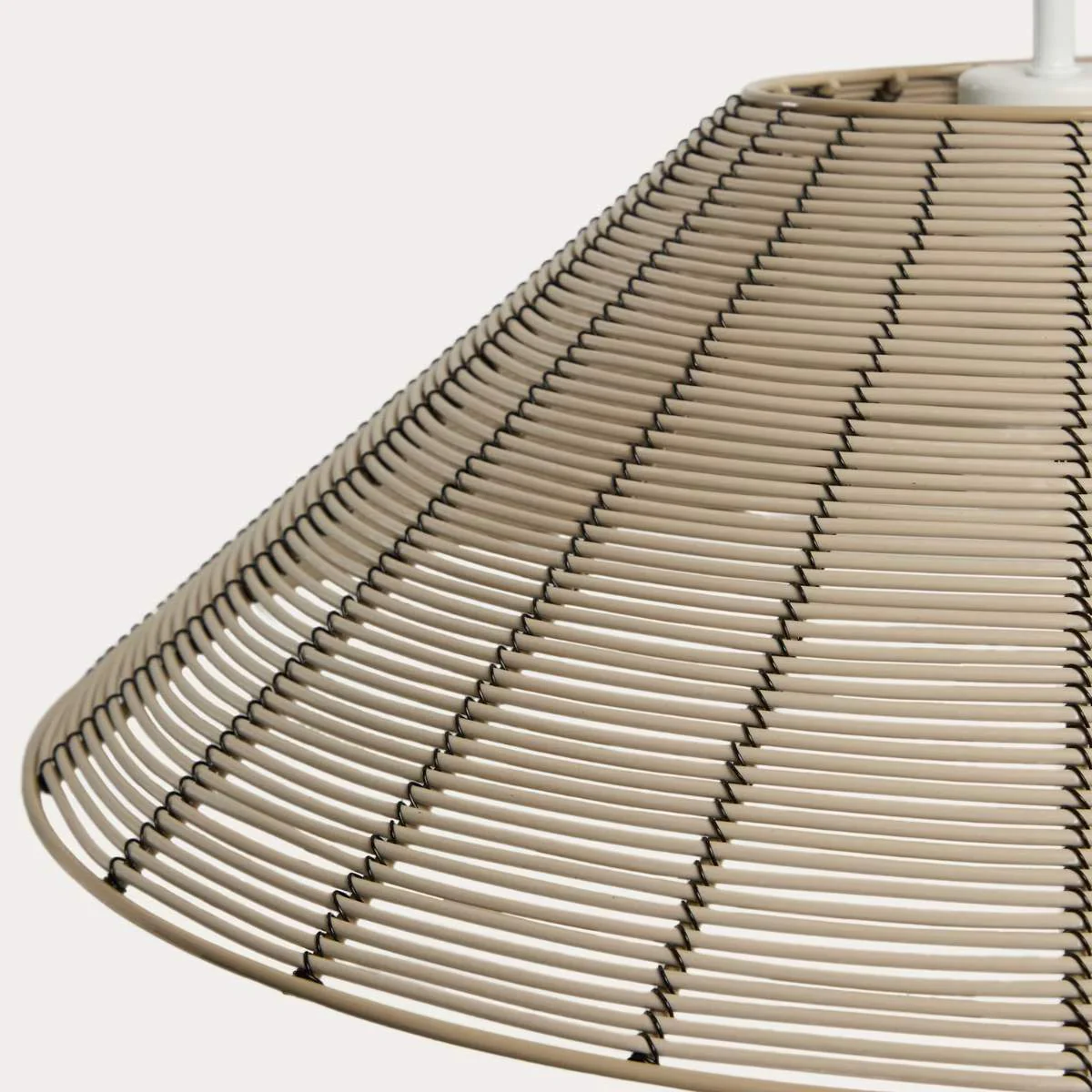 Kave Home Saranella lampshade for outdoor ceiling lamp in light grey synthetic rattan Ø 50cm - Image 2