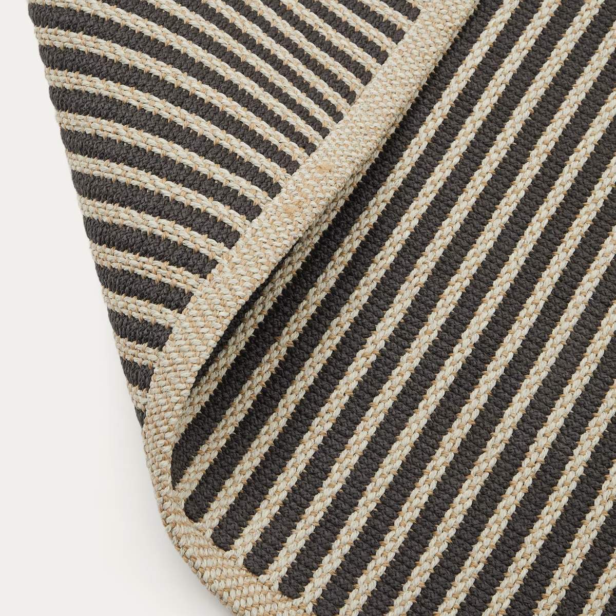 Kave Home Satanca beige and black striped rug made from synthetic fibres 160 x 230 cm - Image 4