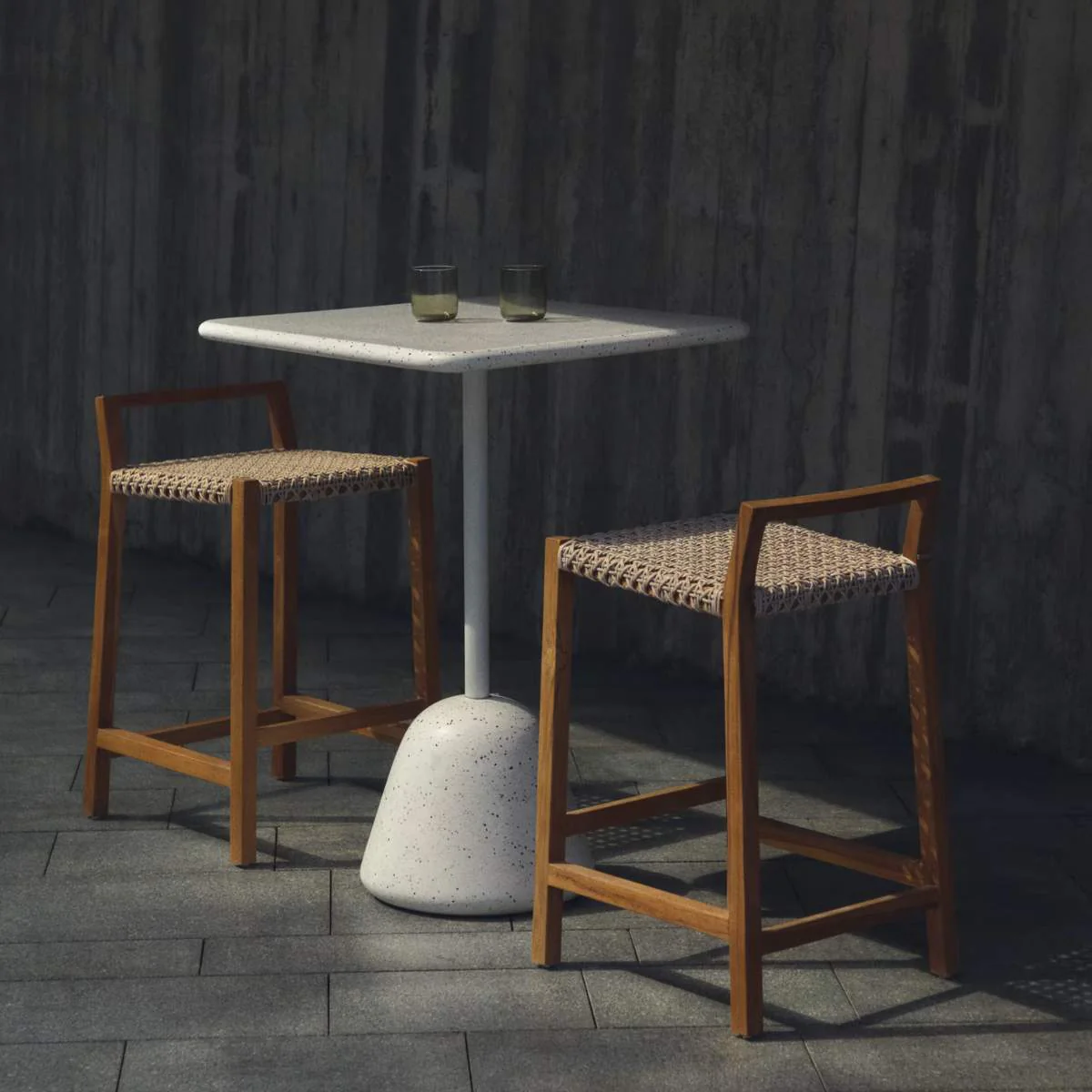 Kave Home Saura high bar table in white terrazzo with a white terrazzo top, 95 x 70 x 70 cm - Image 8