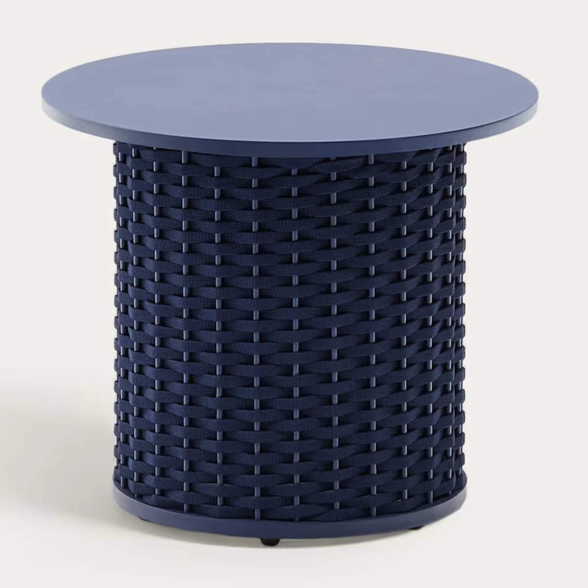Kave Home Sedalis outdoor side table in aluminium and taupe rope cord Ø50cm - Image 2
