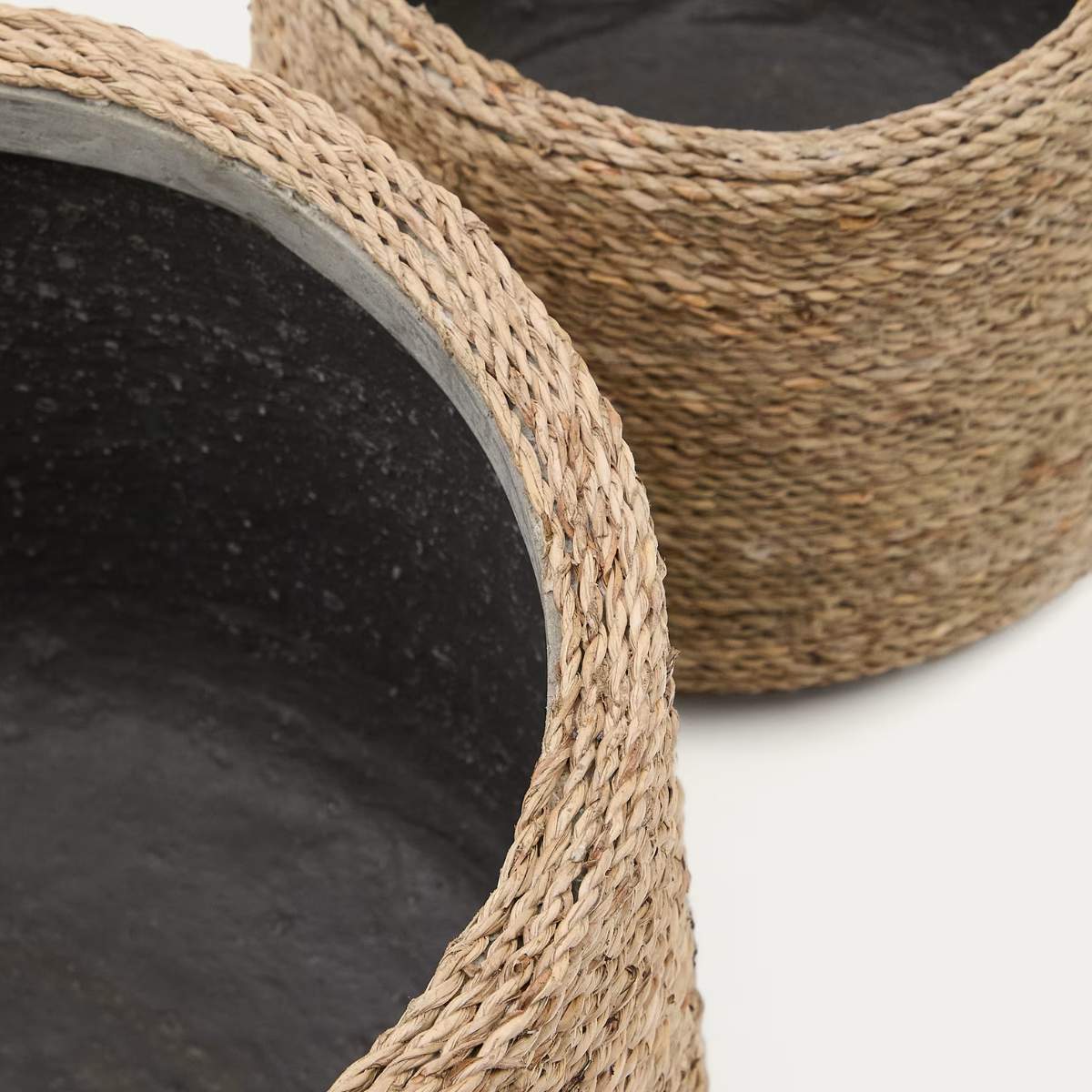 Kave Home Sigal set of 2 cement plant pots in a natural finish, Ø 24 cm / 31 cm - Image 3