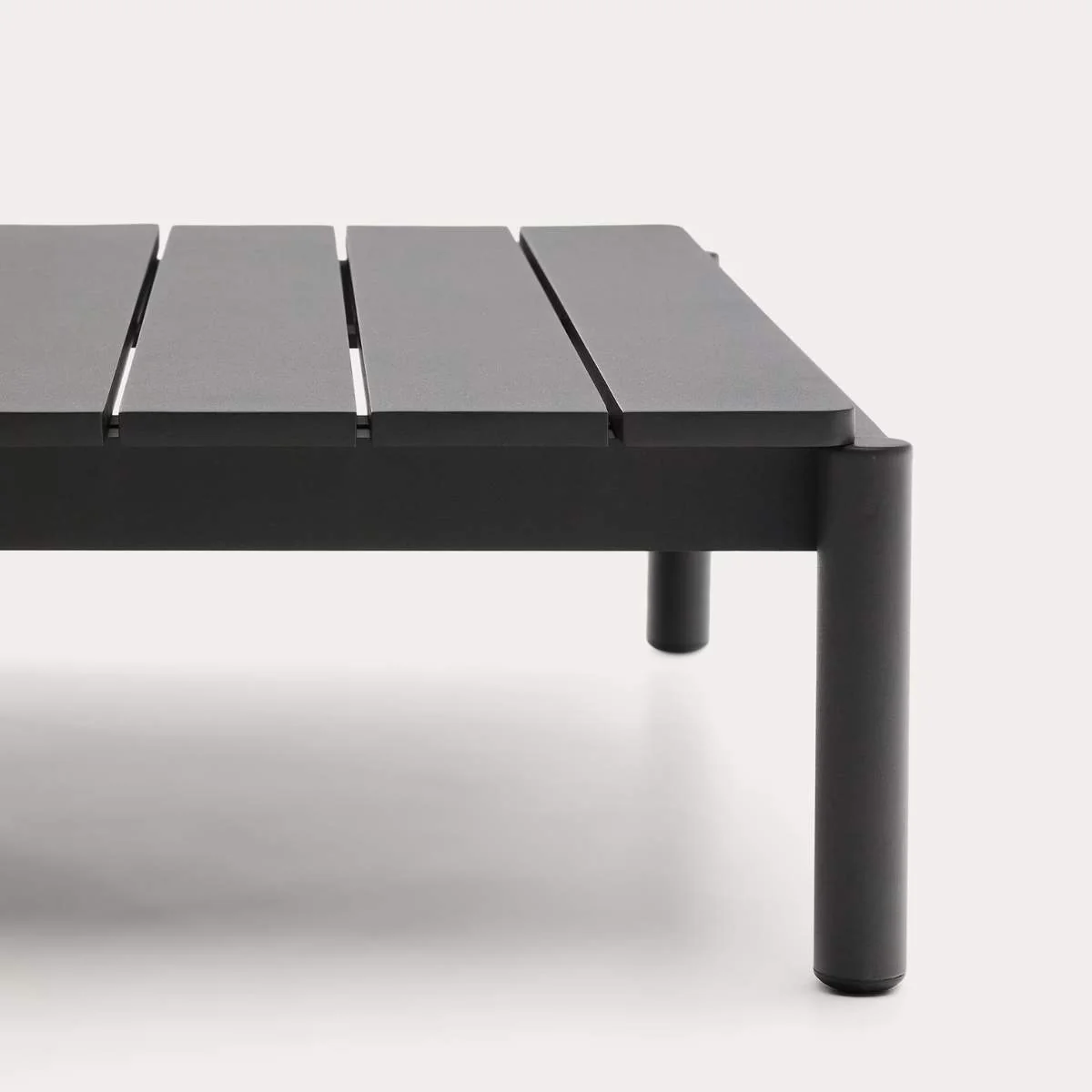 Kave Home Sorells coffee table in green aluminum 89 x 91 cm - Image 9