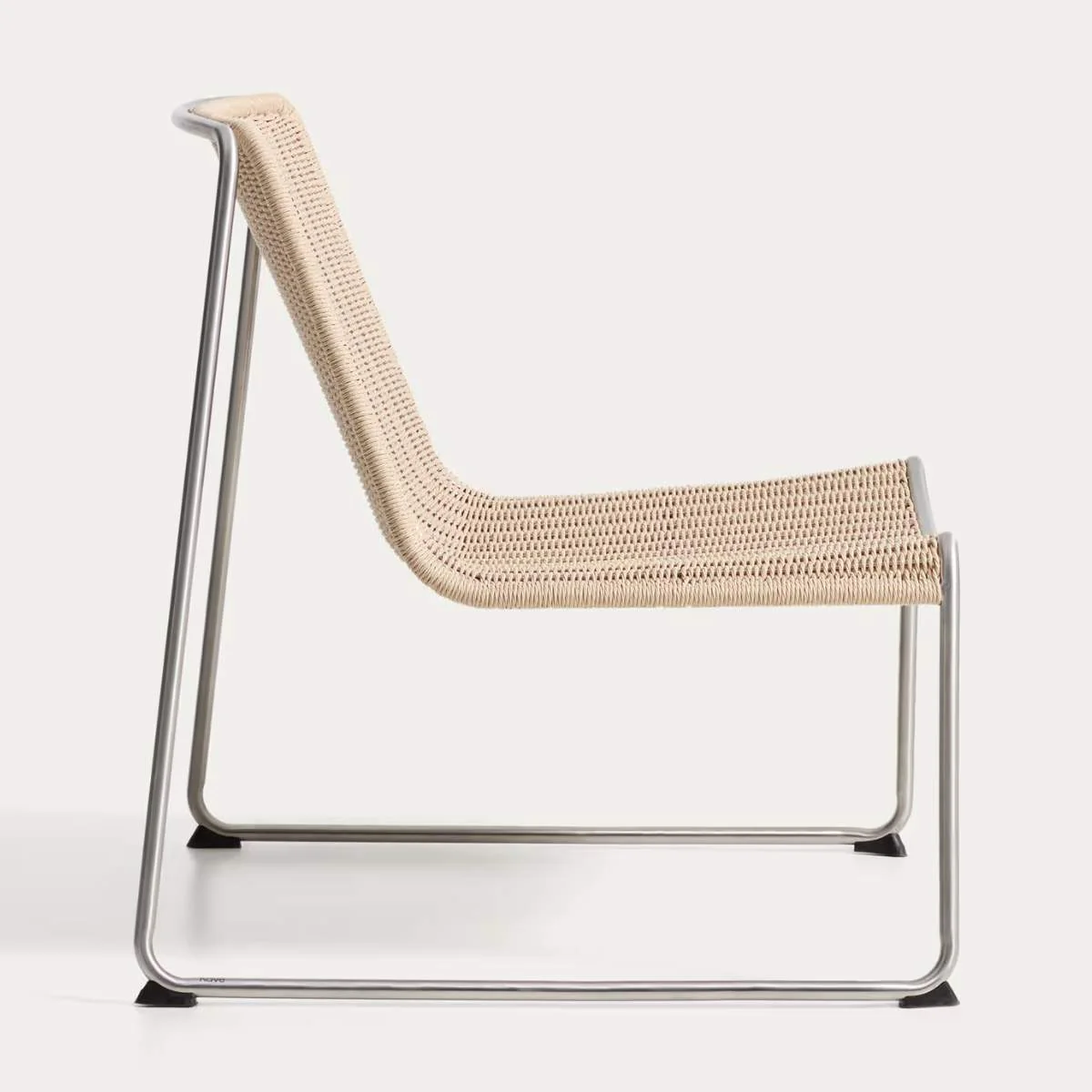 Kave Home Tavari stackable armchair in beige synthetic rope cord and AISI 304 stainless steel with brushed finish - Image 2