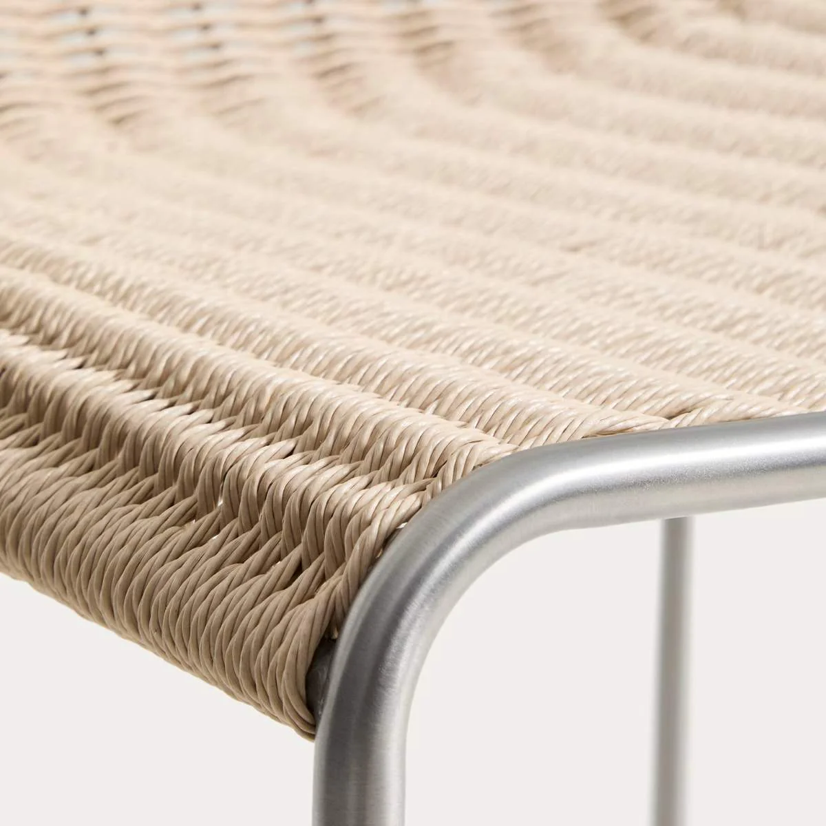 Kave Home Tavari stackable stool in beige synthetic rope cord and AISI 304 stainless steel with brushed finish 75 cm - Image 7