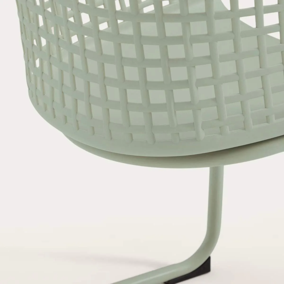 Kave Home Tenaro green plastic outdoor chair with steel structure - Image 10