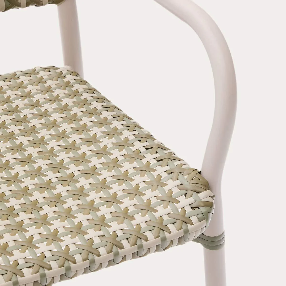 Kave Home Tuccia stackable chair in aluminium and synthetic rattan in green and beige - Image 7