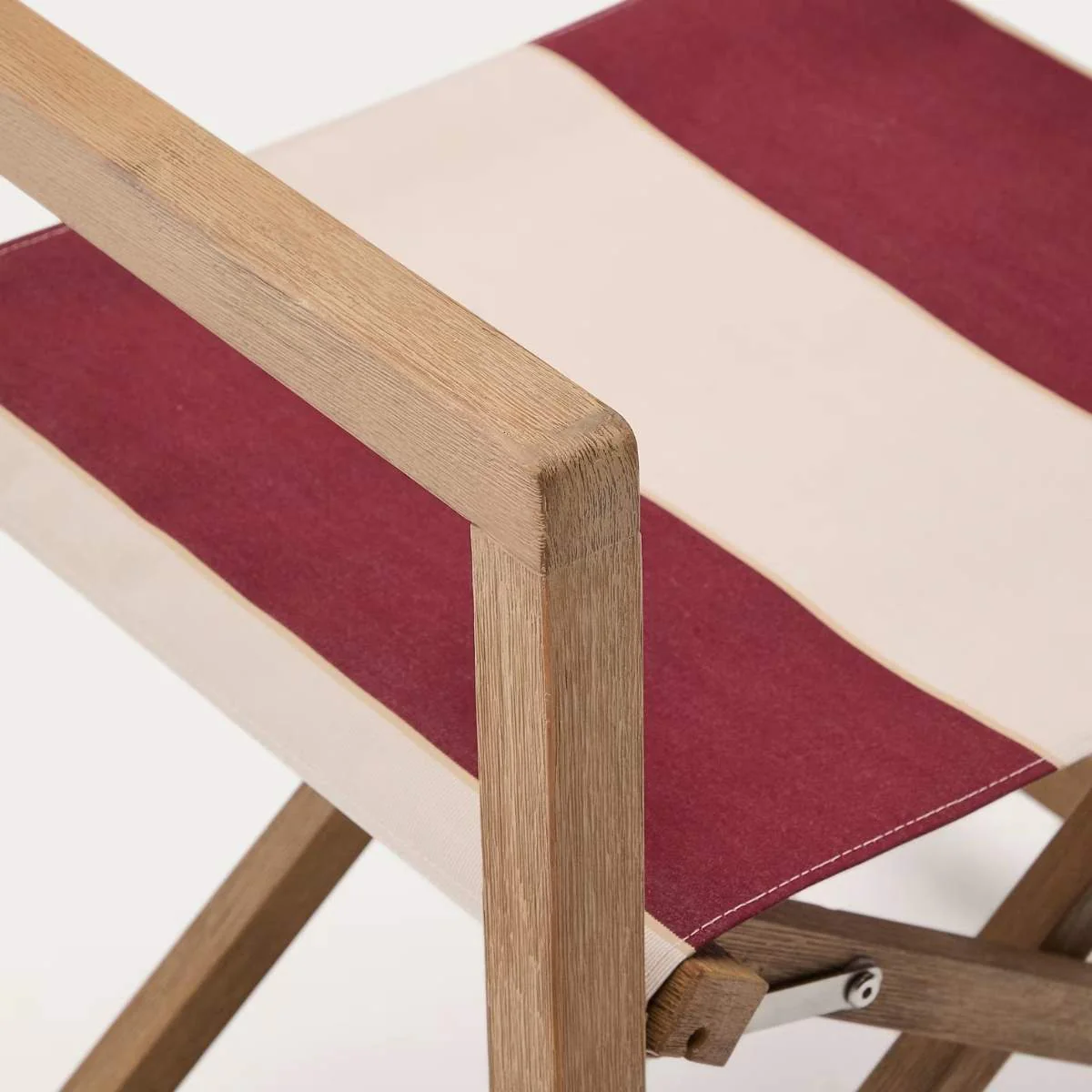 Kave Home Vilara blue and beige striped outdoor folding chair made of FSC 100% solid acacia wood - Image 27