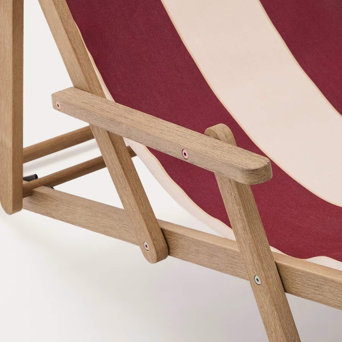 Kave Home Vilara brown and beige striped outdoor folding deck chair made of FSC 100% solid acacia wood - Image 29