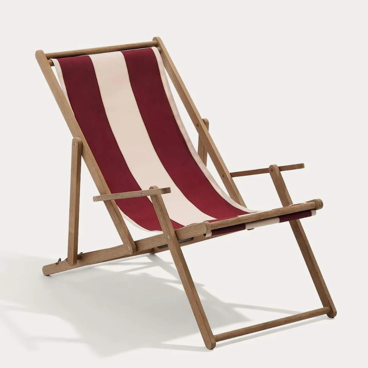 Kave Home Vilara brown and beige striped outdoor folding deck chair made of FSC 100% solid acacia wood - Image 4
