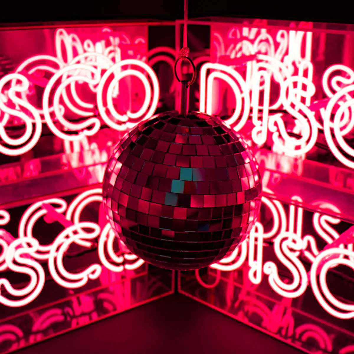 Locomocean Disco Neon Sign - Image 4