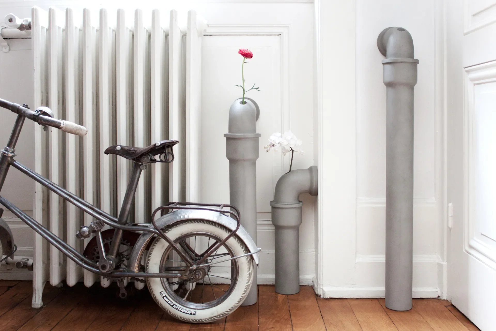 Lyon Beton Urban Garden - Pipeline Stem Vase - Large - Image 5