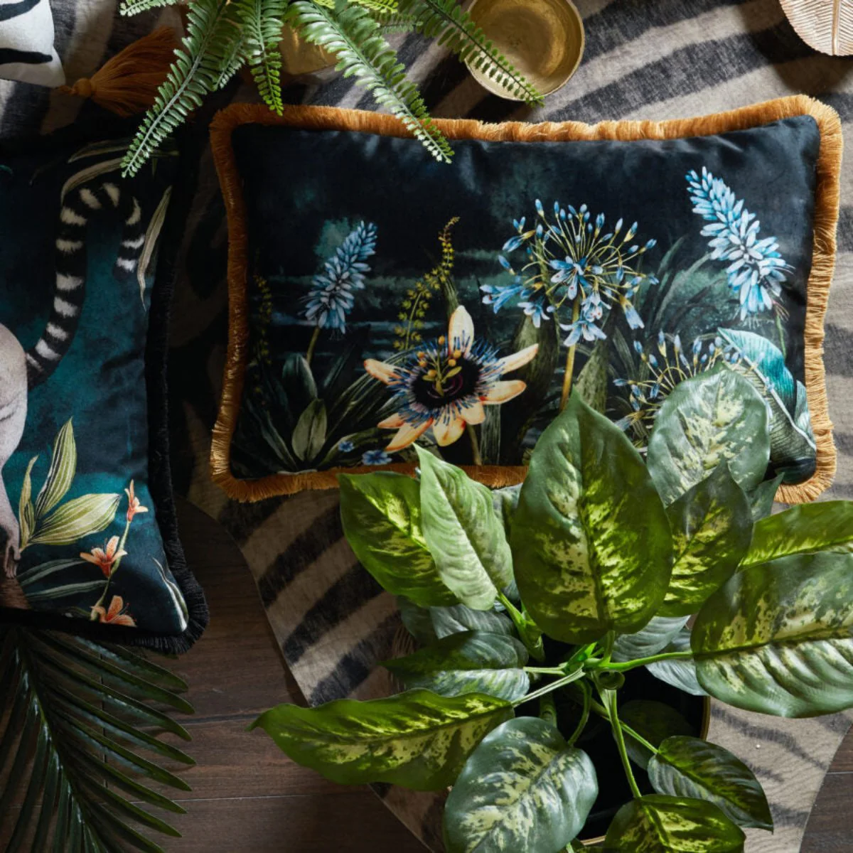 Avalana Madagascar Midnight Fringe Velvet Cushion - Image 3