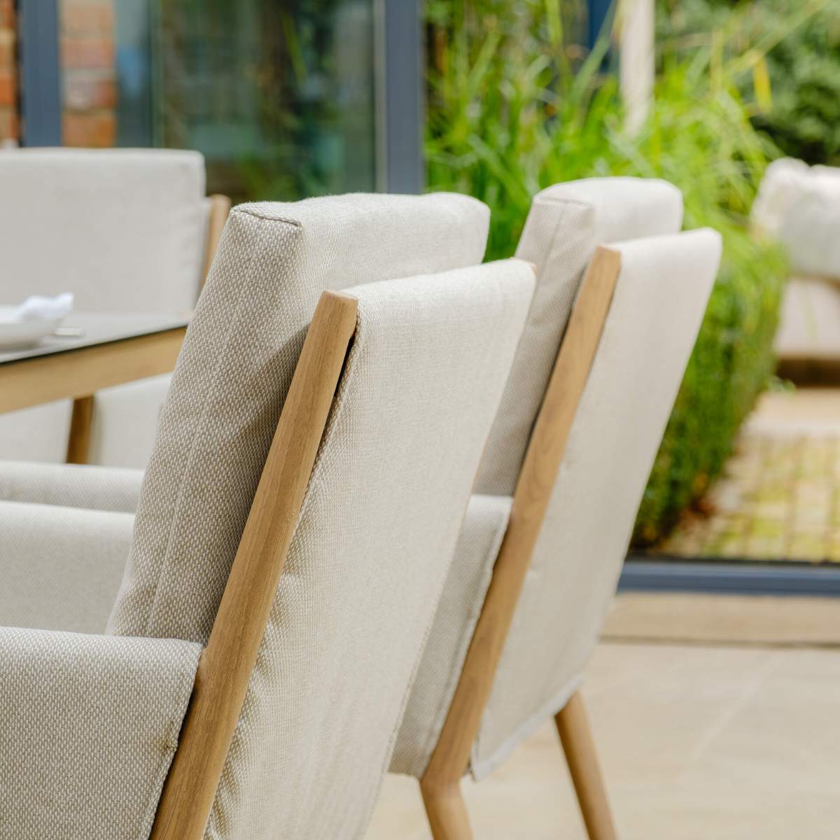 Maze Burford 6 Seat Aluminium Rectangular Dining Set - Almond - Image 9