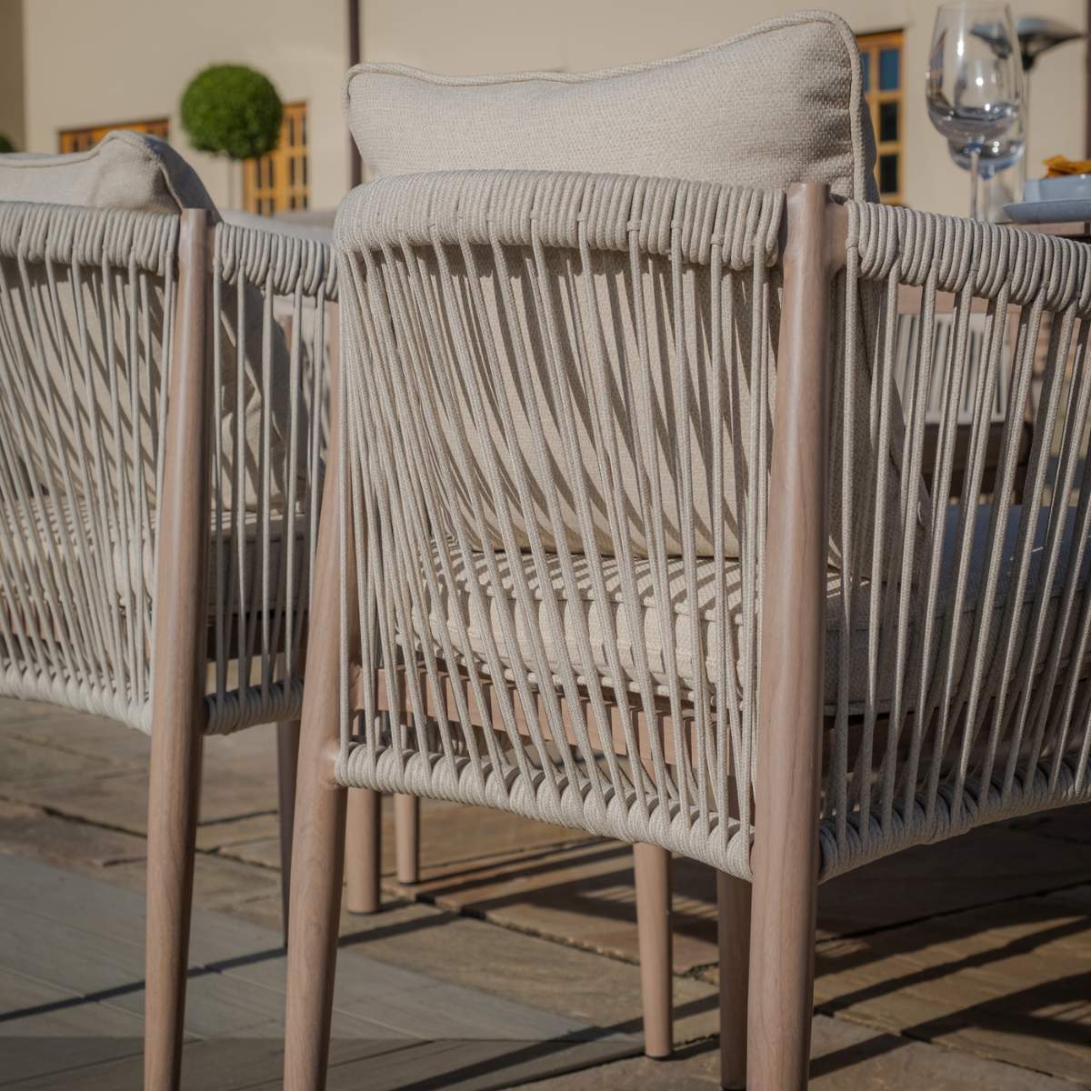 Maze Havana Rope Weave 6 Rectangular Dining Set - Image 8