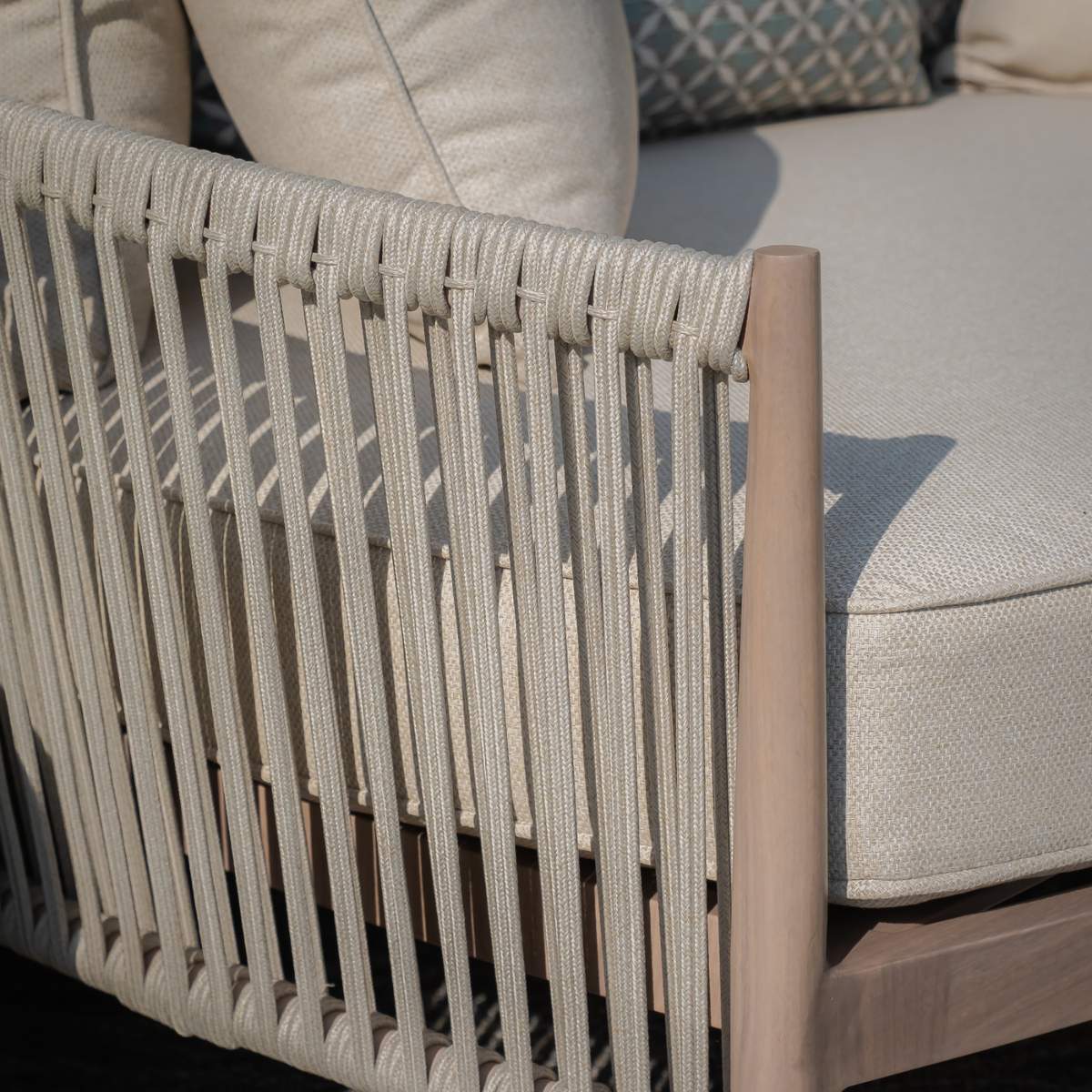 Maze Havana Rope Weave Daybed - Image 7