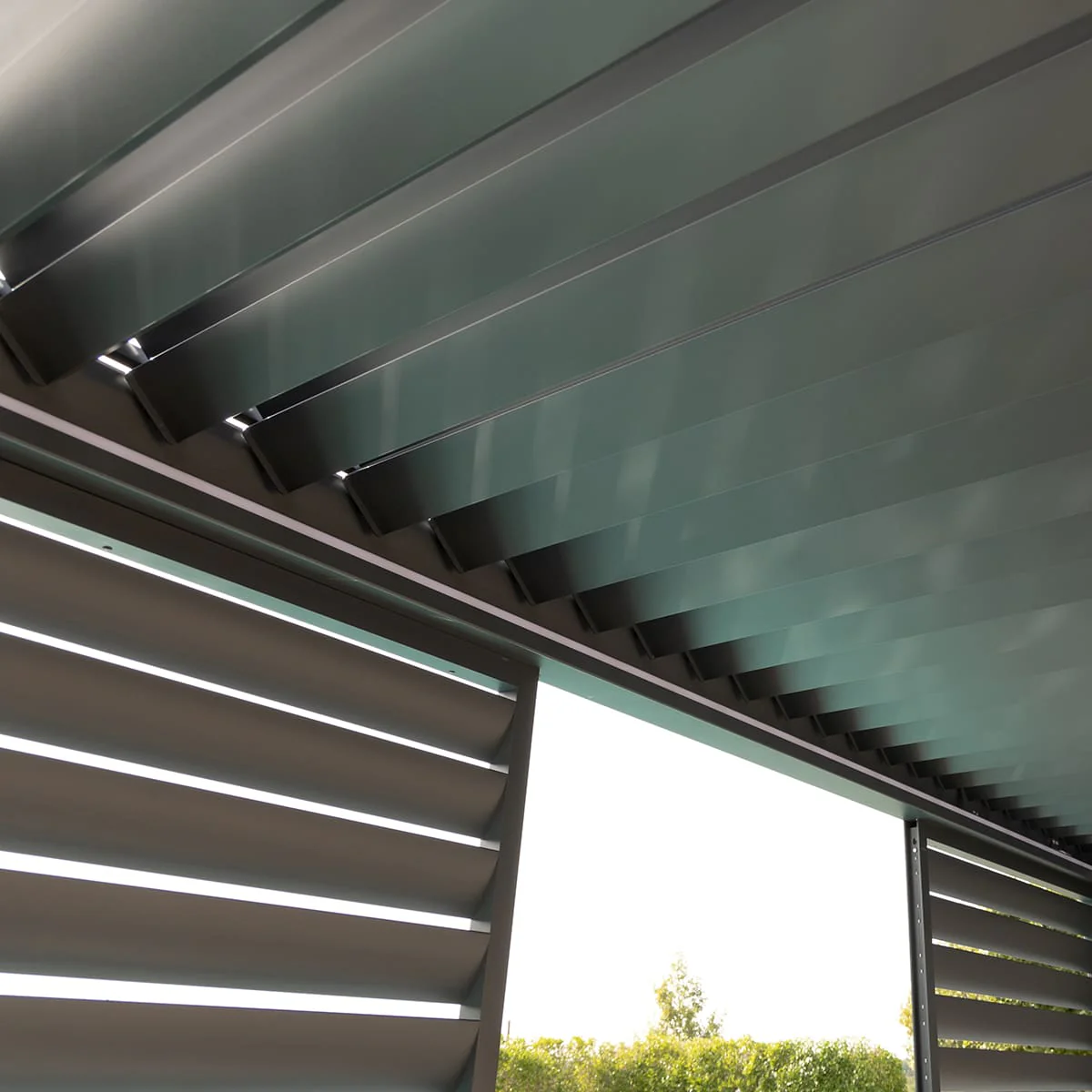 Maze Eden Pergola Aluminium Rectangular 30x40 Grey - Frame Only - Image 11