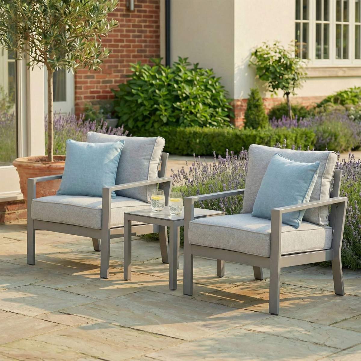 Maze Montreal Aluminium Garden Lounge Set - Image 10