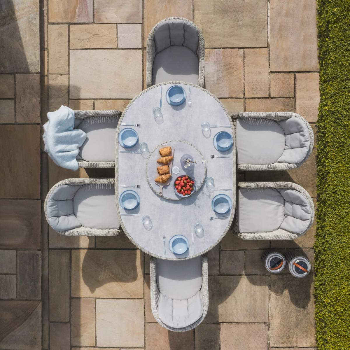 Maze Oxford 6 Seat Oval Dining Set - Image 6