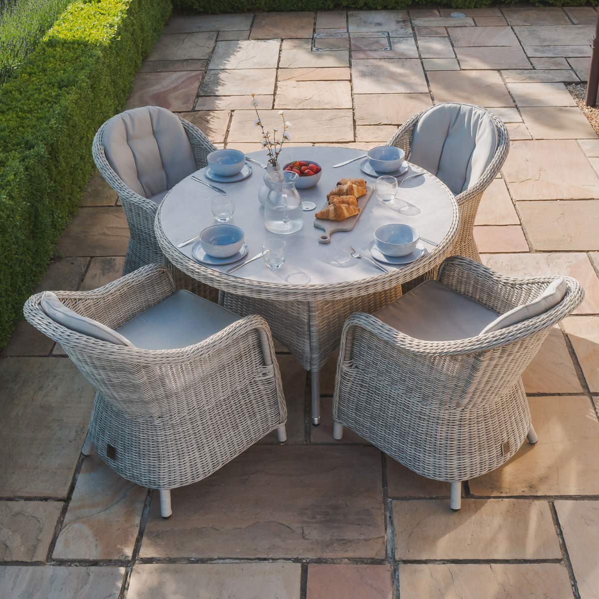 Maze Oxford Heritage 4 Seat Round Rattan Dining Set - Ceramic Glass - Image 3