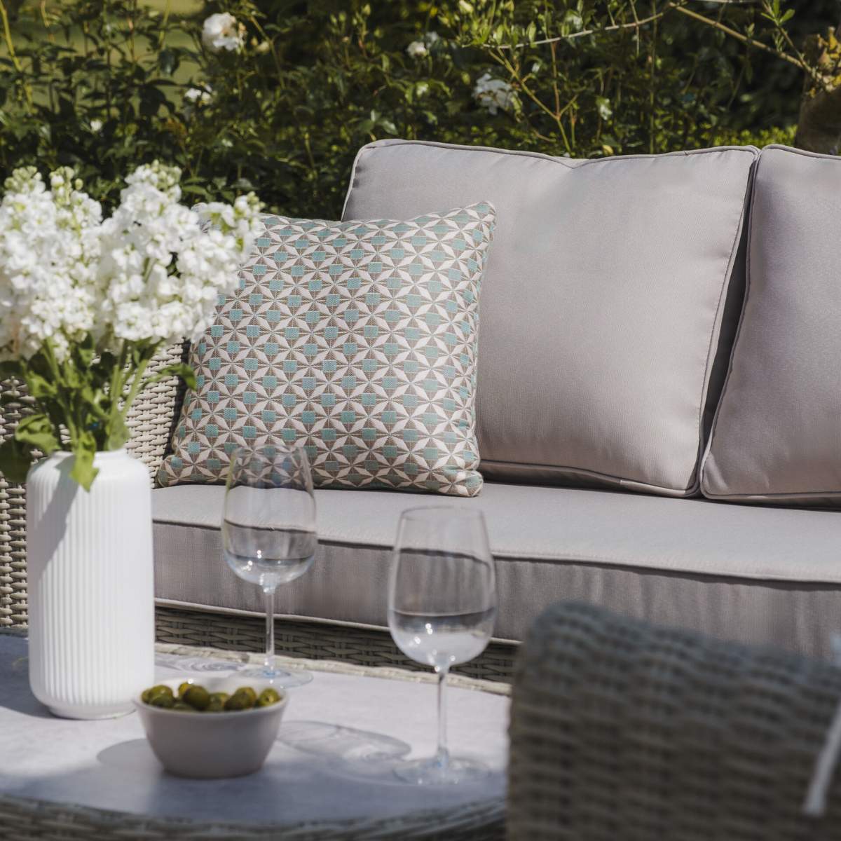 Maze Oxford Small Rattan Corner Sofa Set - Ceramic Glass - Image 13