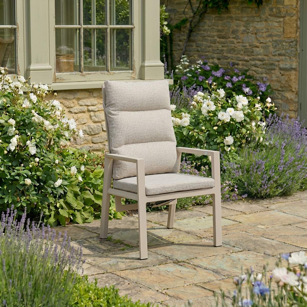 Maze - Valencia Reclining 6-8 Seat Aluminium Extending Garden Dining Set - Latte - Image 11