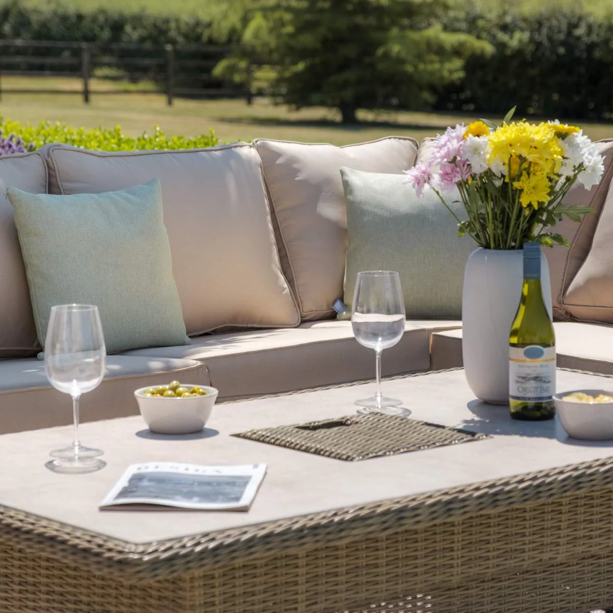 Maze Winchester Deluxe Large Rattan Corner Dining Set - Image 14