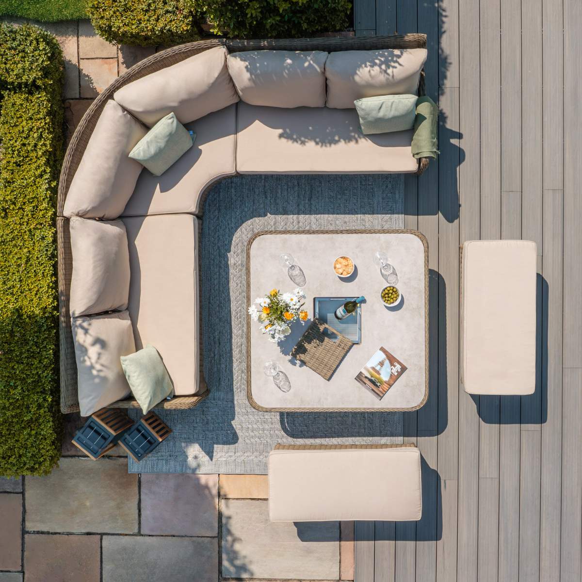 Maze Winchester Royal Corner Rattan Dining Set - Image 6