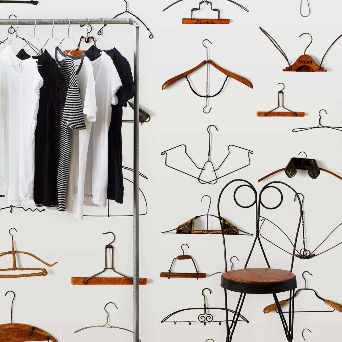 NLXL Hangers Obsession Wallpaper