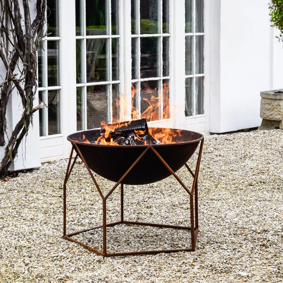 Ivyline Outdoor Buckingham Fire Pit - Image 2