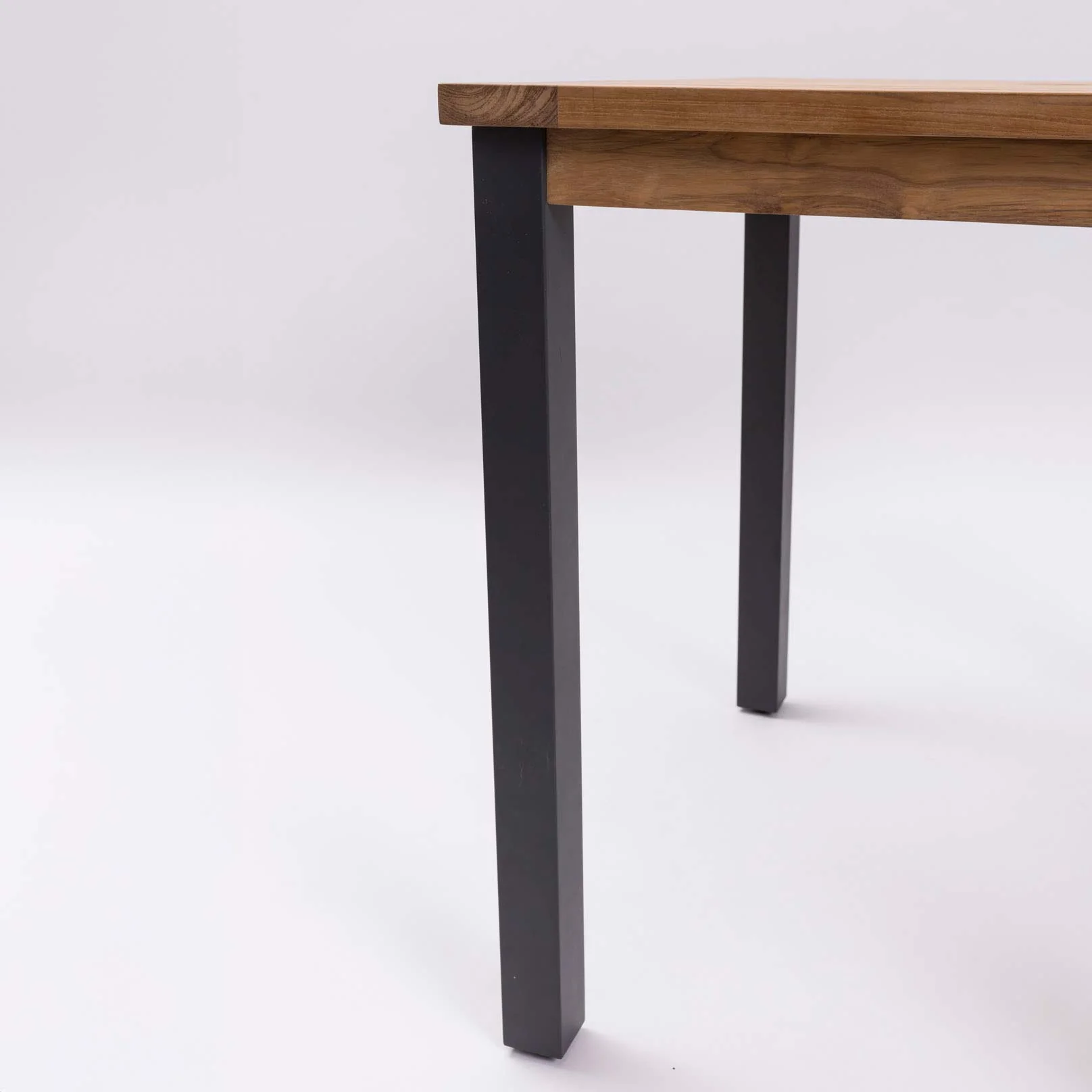 PR Home Atlantic Square Outdoor Dining Table – Anthracite / Teak - Image 2
