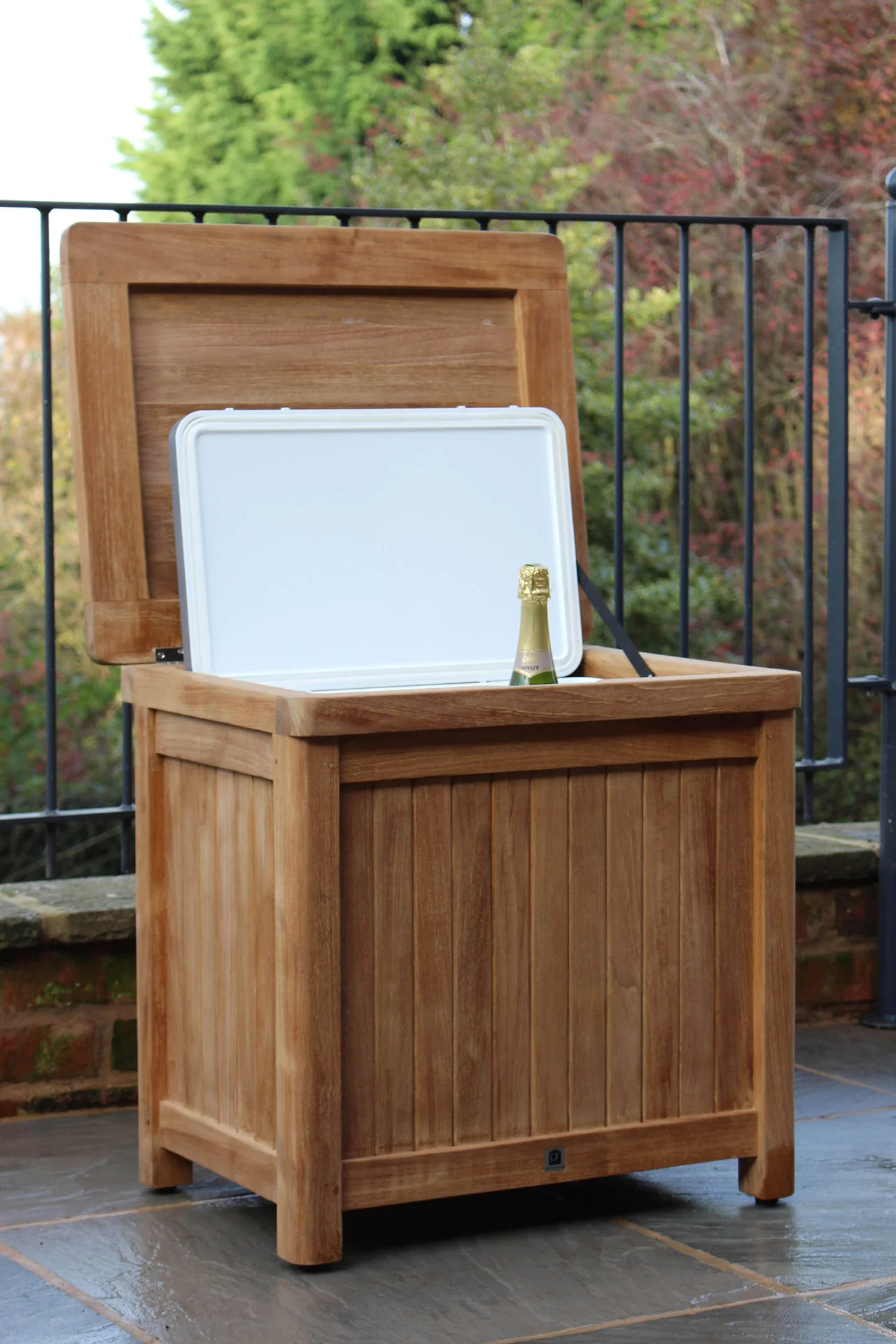 PR Home Carmel Wooden Ice Chest / Table - Image 3